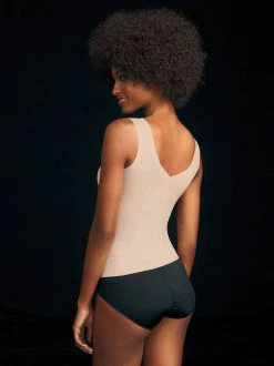 Maidenform Alustoppi Sleek Smoothers -GUESS myymälä 2001002422942