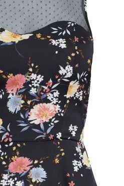 Create Mekko Vivi2 -GUESS myymälä 2001003026873 3 2