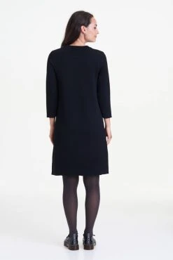 Create Neulemekko Saaga -GUESS myymälä 2001003565266 1