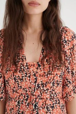 InWear Mekko VereeIW -GUESS myymälä 2001003649119 4 1