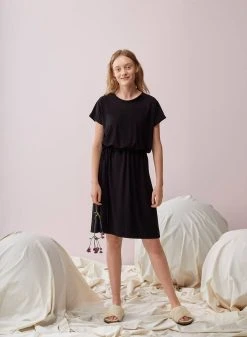 Papu Mekko T-Dress Solid -GUESS myymälä 2001003686879 2