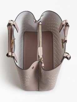 Guess Laukku Amara Girlfriend Satchel 6 Guess Laukku Amara Girlfriend Satchel -GUESS myymälä 2001003796592 2