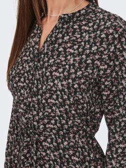 Only Mekko Onlcory -GUESS myymälä 2001003819239 2