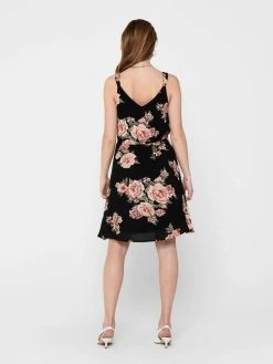 Only Mekko Onlkarmen -GUESS myymälä 2001003893468 2