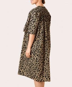 Masai Mekko Nirassa -GUESS myymälä 2001003893857 3