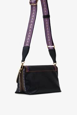 Desigual Laukku 22WAXPB2 8 Desigual Laukku 22WAXPB2 -GUESS myymälä 2001003965288 2