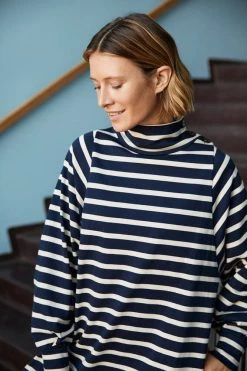 Masai Mekko Nejanas -GUESS myymälä 2001004097247 4