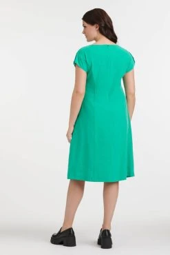 Hansmark Mekko Joanita -GUESS myymälä 2001004158160 1