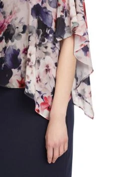 Vera Mont Mekko 0219 4816 -GUESS myymälä 2001004219601 3