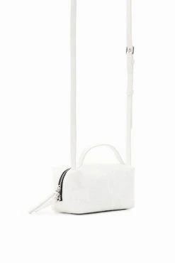 Desigual Laukku 23SAXP49 15 Desigual Laukku 23SAXP49 -GUESS myymälä 2001004229341 2