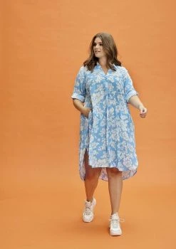 Alternative view of Zhenzi Mekko Kydence 067
