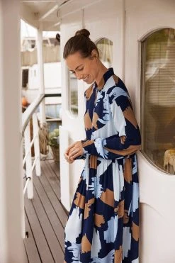 Masai Mekko Nejane 7 Masai Mekko Nejane -GUESS myymälä 2001004251342 2