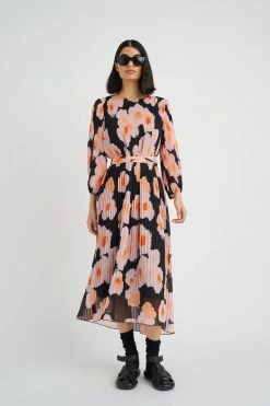 InWear Mekko DesdraIW Dress -GUESS myymälä 240400 0